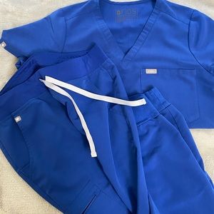 Womens Figs Scrub Set